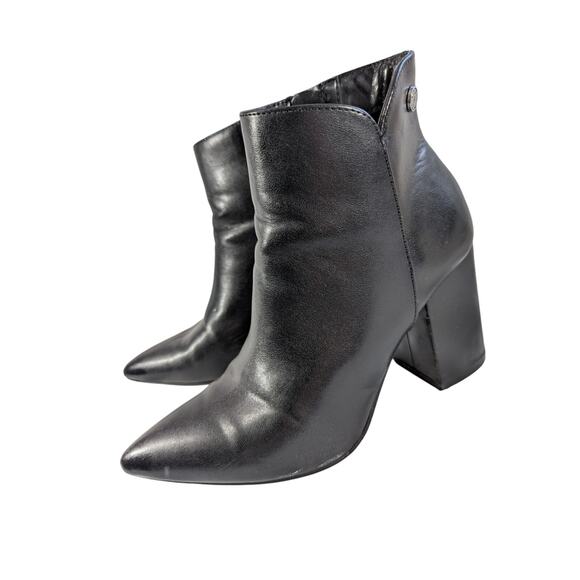 UNISA! MILANI BLACK VEGAN LEATHER CHUNKY HEEL, POINTY TOE ANKLE BOOTS! SZ 5.5M - Picture 3 of 12